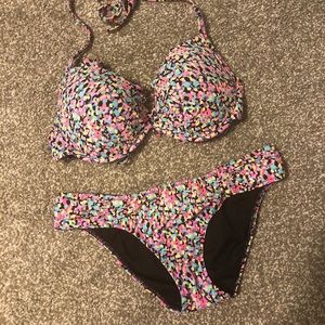Victoria’s Secret swimsuit push-up bikini